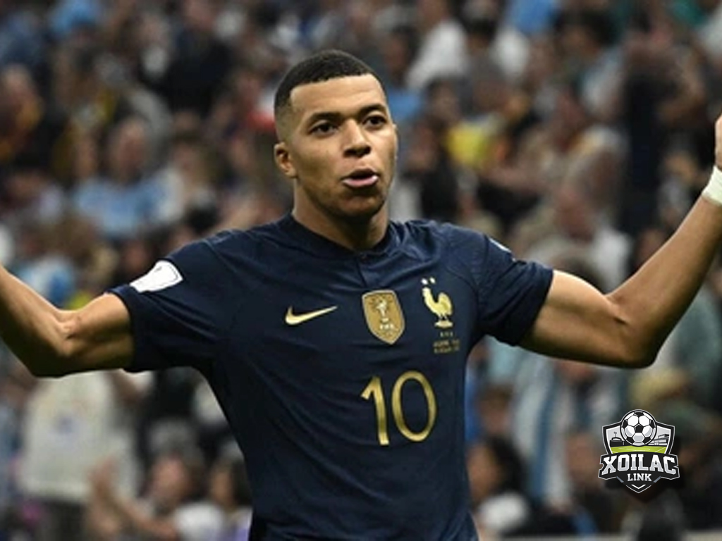 mbappe-trong-mau-ao-doi-tuyen-phap