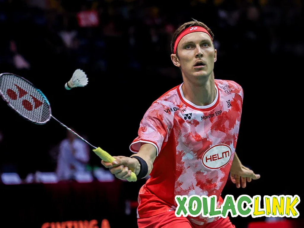 viktor-axelsen-la-tay-vot-cau-long-nam-hang-dau
