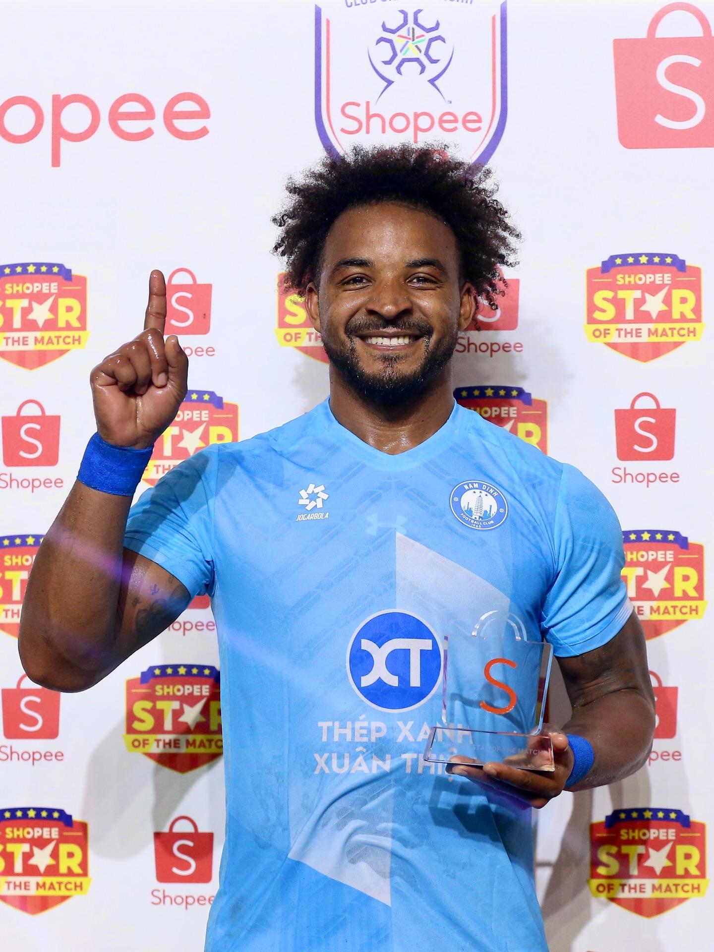 Xuân Son lần đầu lập hattrick vào lưới 1 đội bóng nước ngoài